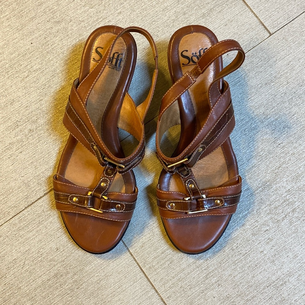 Soft brown sandals